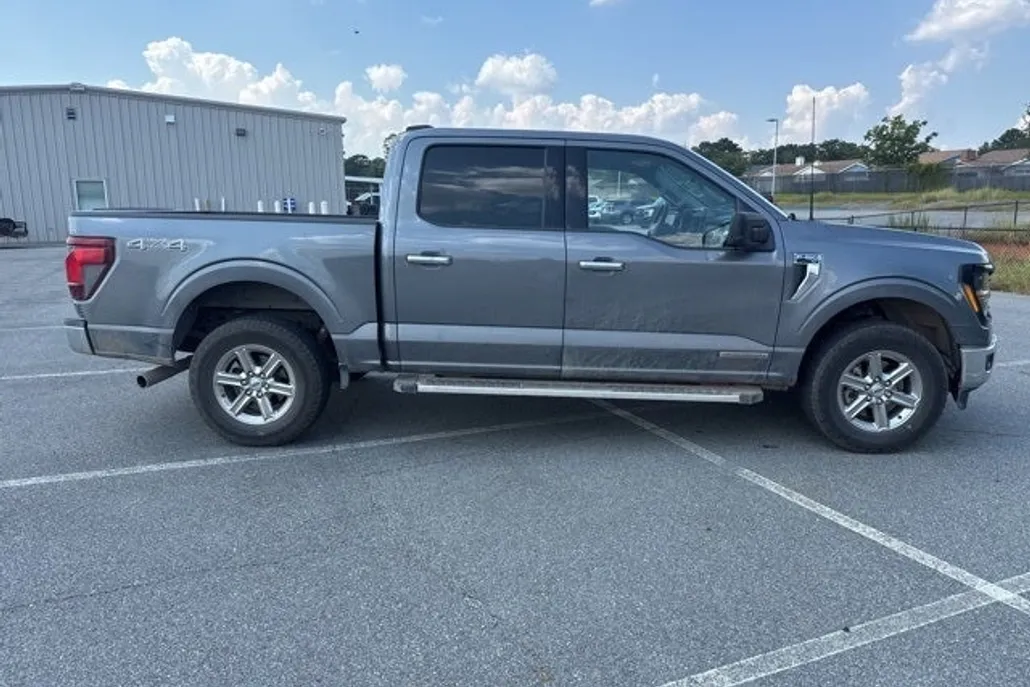 2024 Ford F-150 XLT photo 1