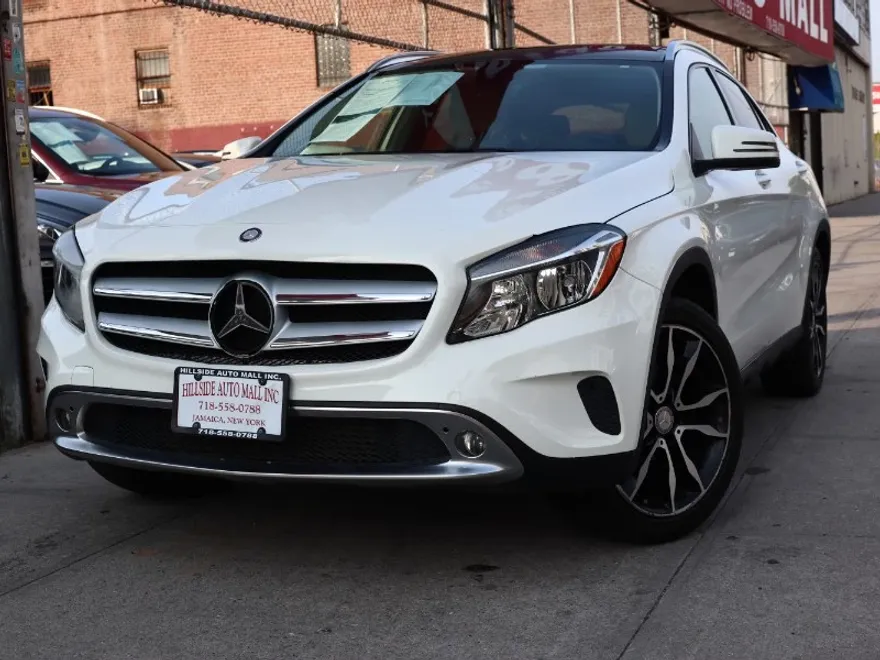 2016 Mercedes Benz GLA 250 photo 1