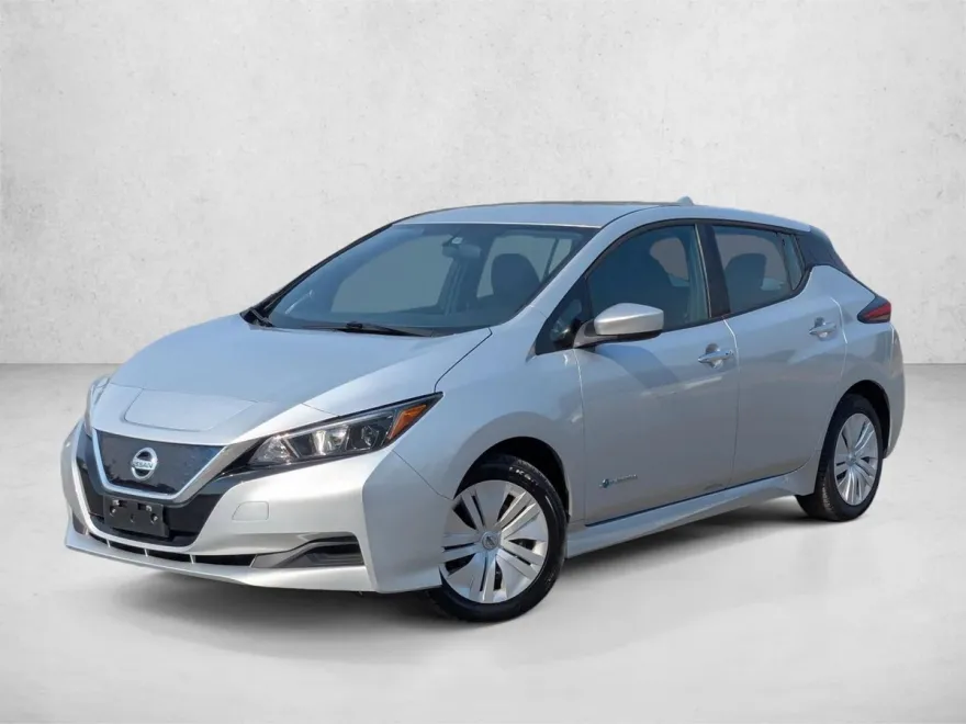 2019 Nissan Leaf S photo 1