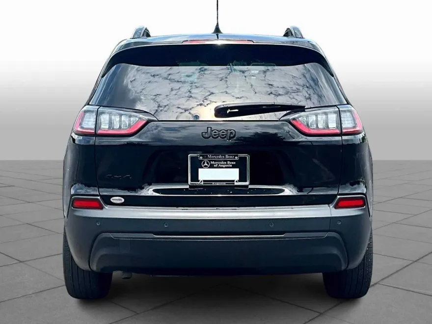 2023 Jeep Cherokee Altitude Lux photo 1