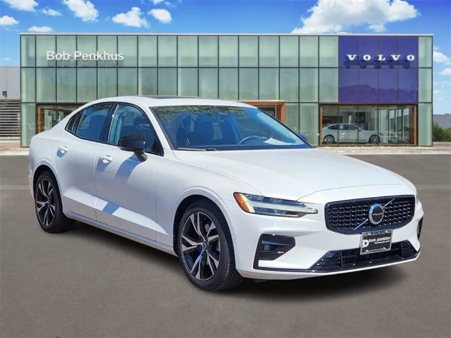 2025 Volvo S60 B5 AWD photo 1