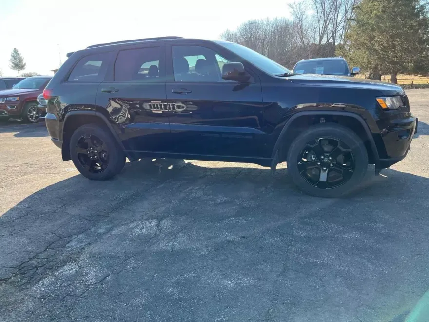 2018 Jeep Grand Cherokee Laredo photo 1