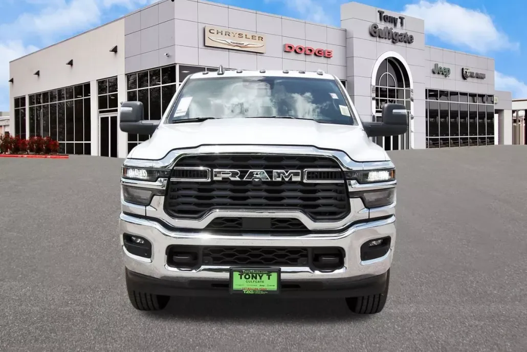 2025 Ram 2500 Tradesman photo 1