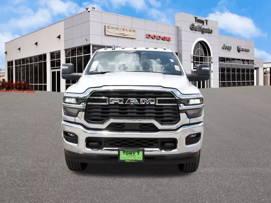 2025 Ram 2500 Tradesman photo 1