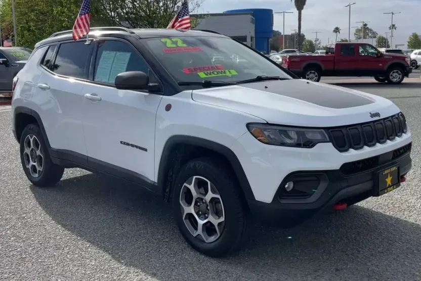 2022 Jeep Compass Trailhawk photo 1