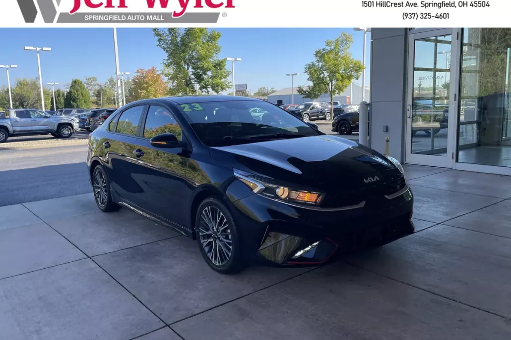 2023 Kia Forte GT-Line photo 1