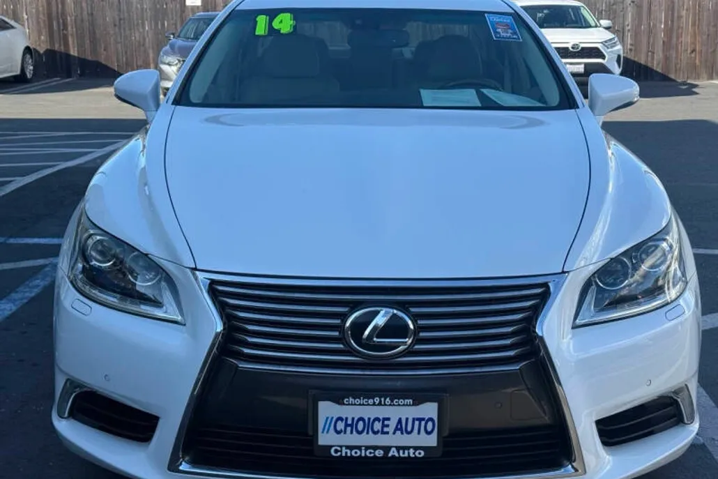 2014 Lexus LS 460 photo 1