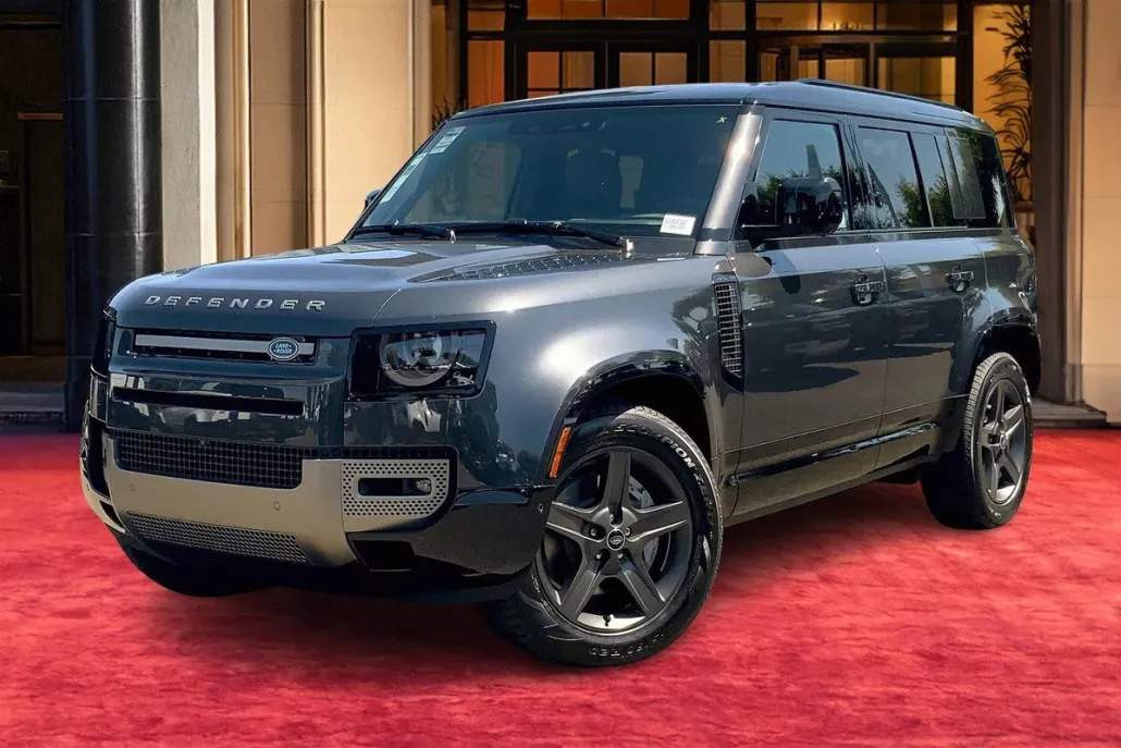 2025 Land Rover Defender 110 X-Dynamic SE photo 1