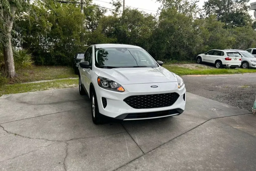 2022 Ford Escape SE photo 1