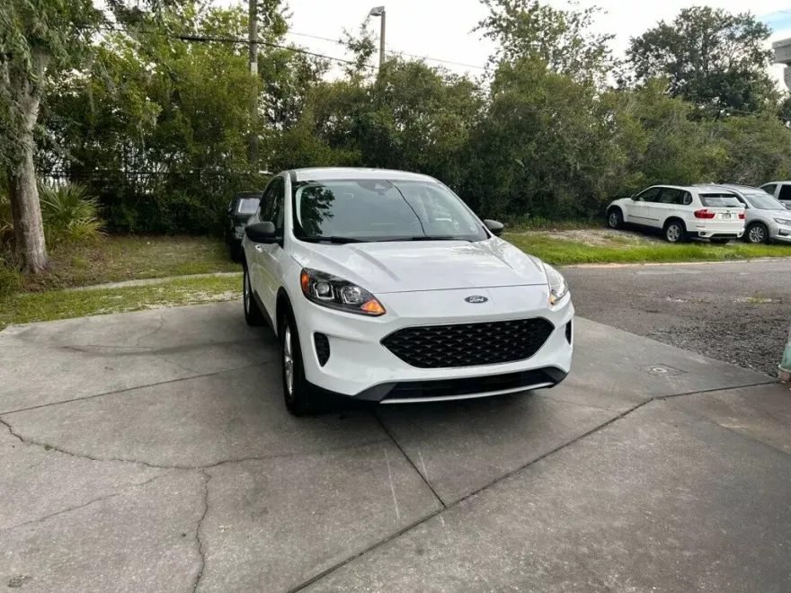 2022 Ford Escape SE photo 1