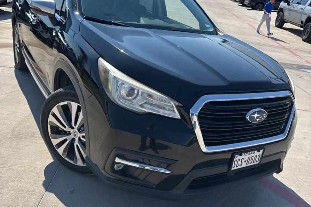 2019 Subaru Ascent Touring photo 1