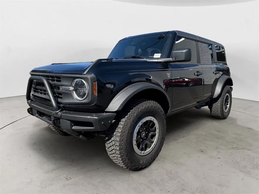 2023 Ford Bronco Base photo 1