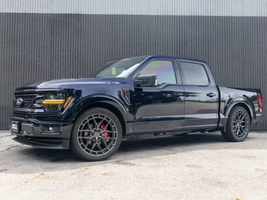 2025 Ford F-150 XLT photo 1