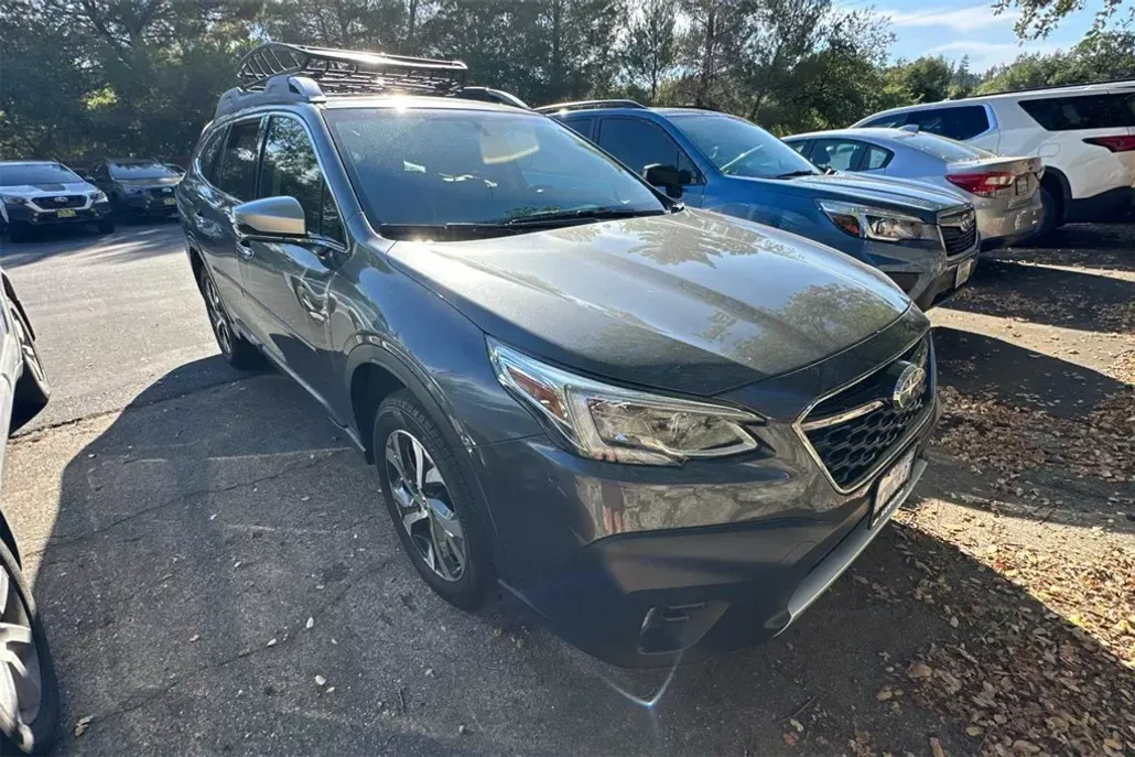 2022 Subaru Outback Touring XT photo 1