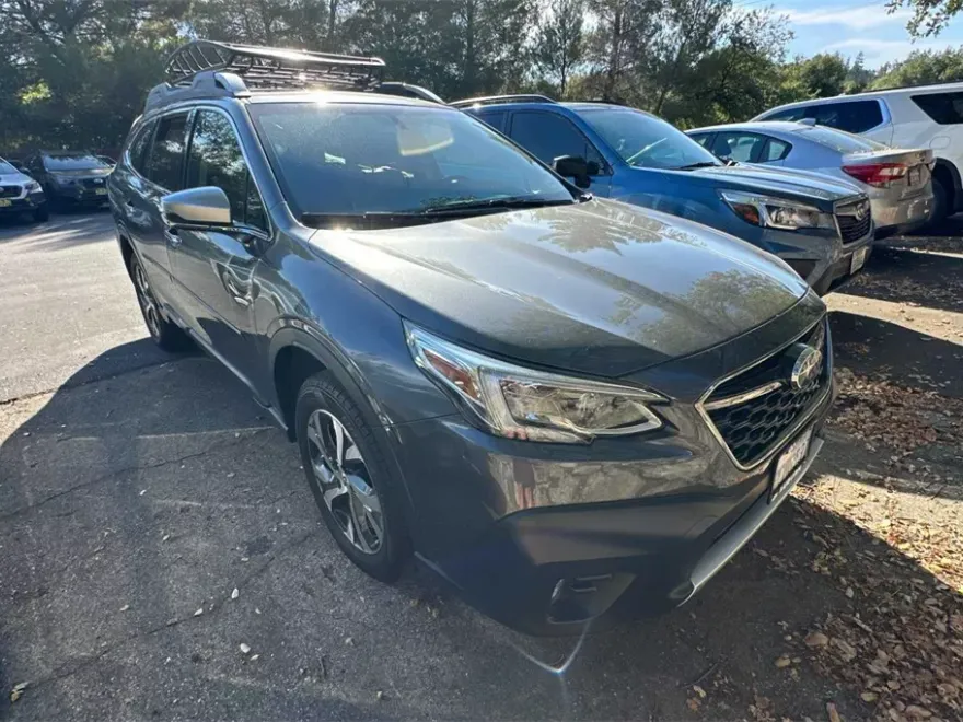 2022 Subaru Outback Touring XT photo 1