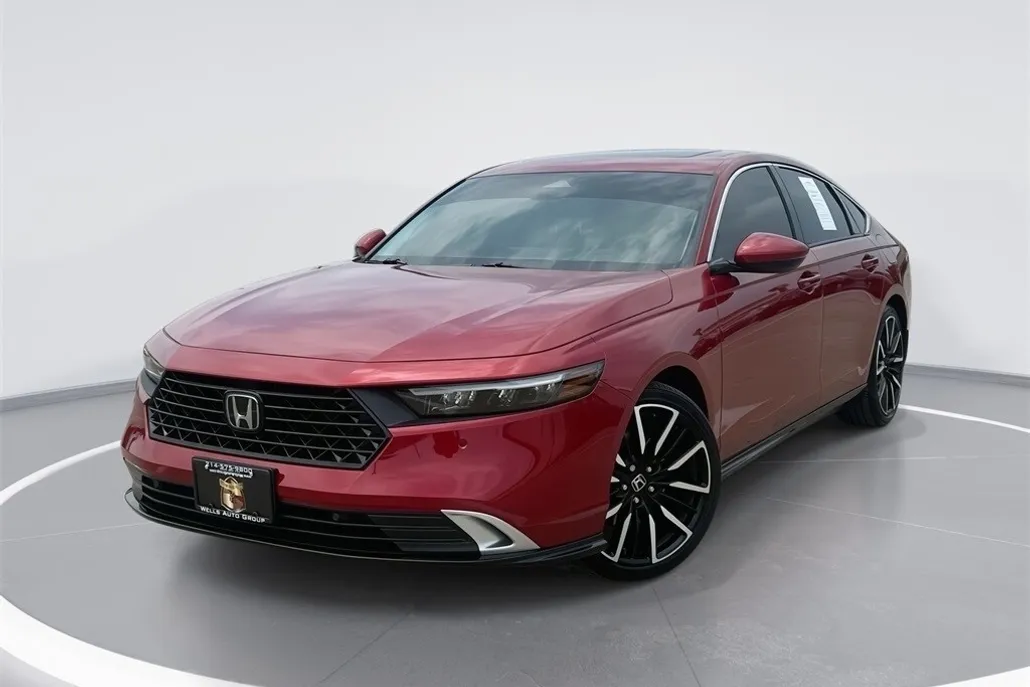 2023 Honda Accord Hybrid Touring photo 1