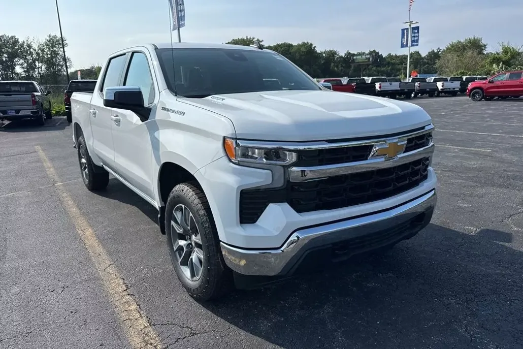 2025 Chevrolet Silverado 1500 LT photo 1