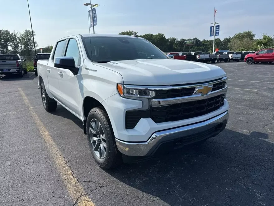 2025 Chevrolet Silverado 1500 LT photo 1