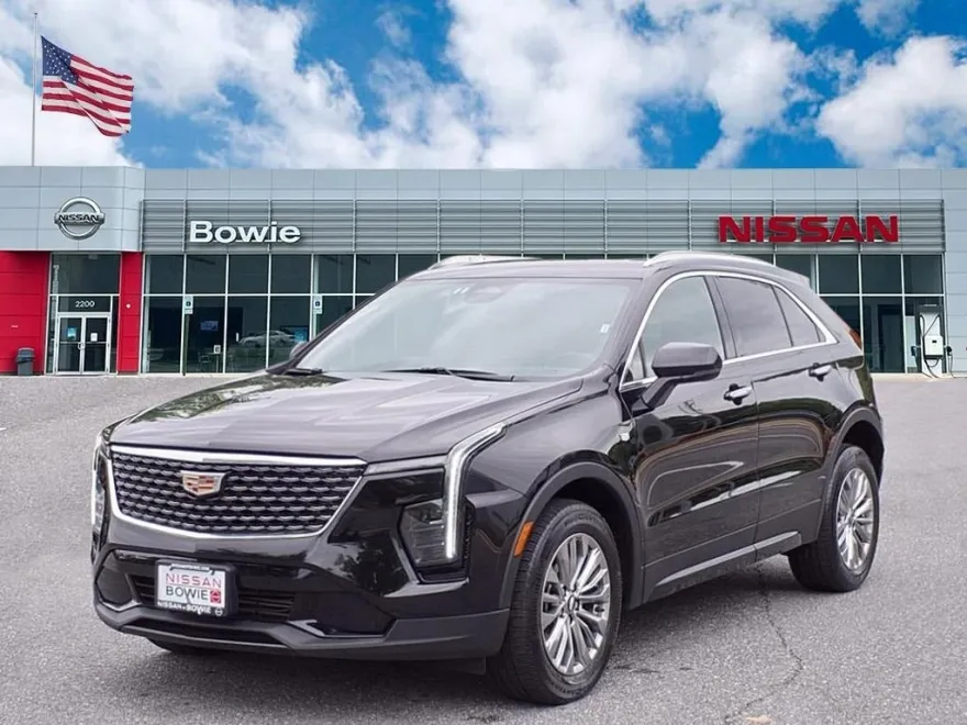 2024 Cadillac XT4 Premium Luxury photo 1
