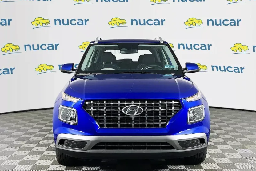 2025 Hyundai Venue SEL photo 1