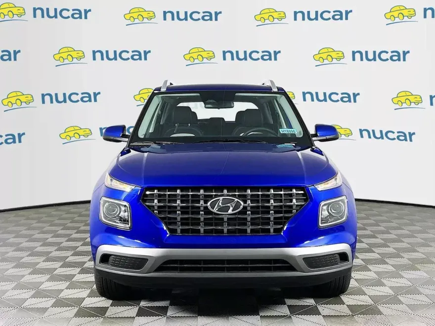2025 Hyundai Venue SEL photo 1