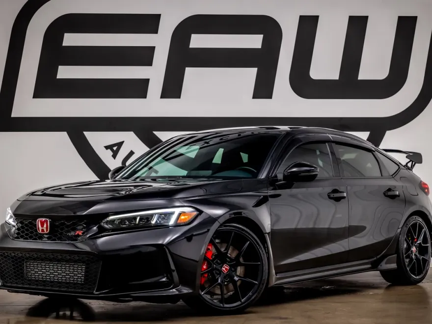 2024 Honda Civic Type R photo 1