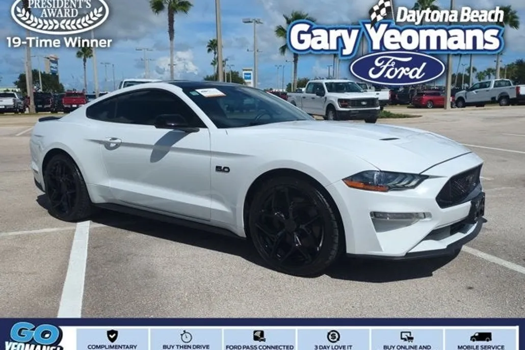 2022 Ford Mustang GT photo 1