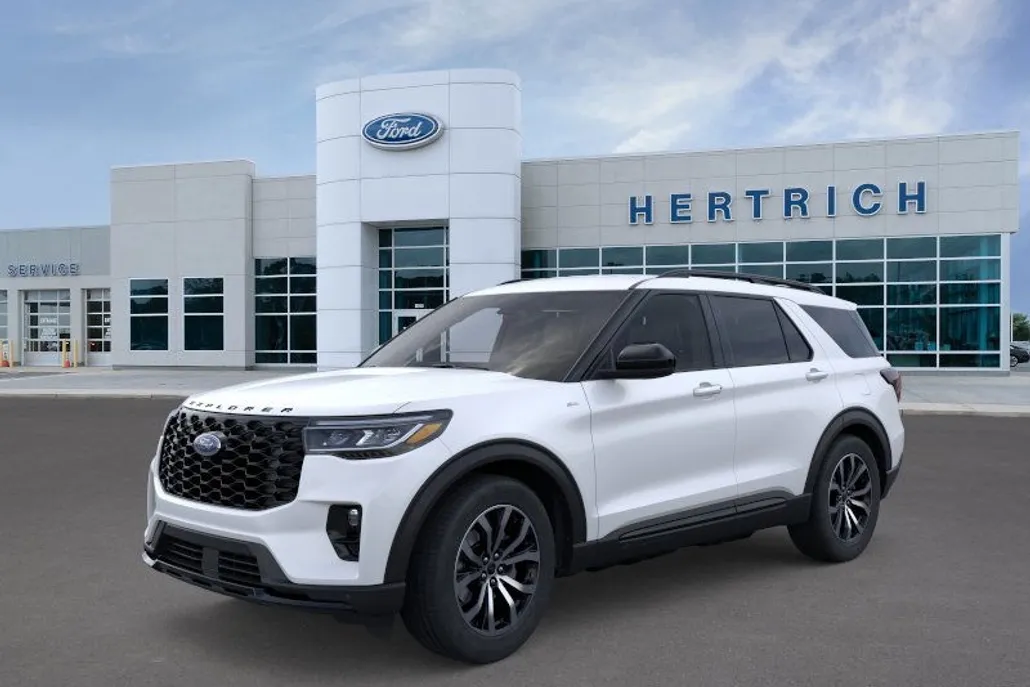 2025 Ford Explorer ST-Line photo 1