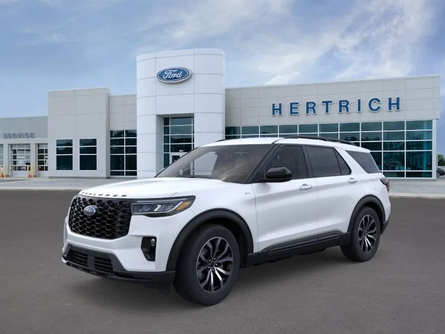 2025 Ford Explorer ST-Line photo 1