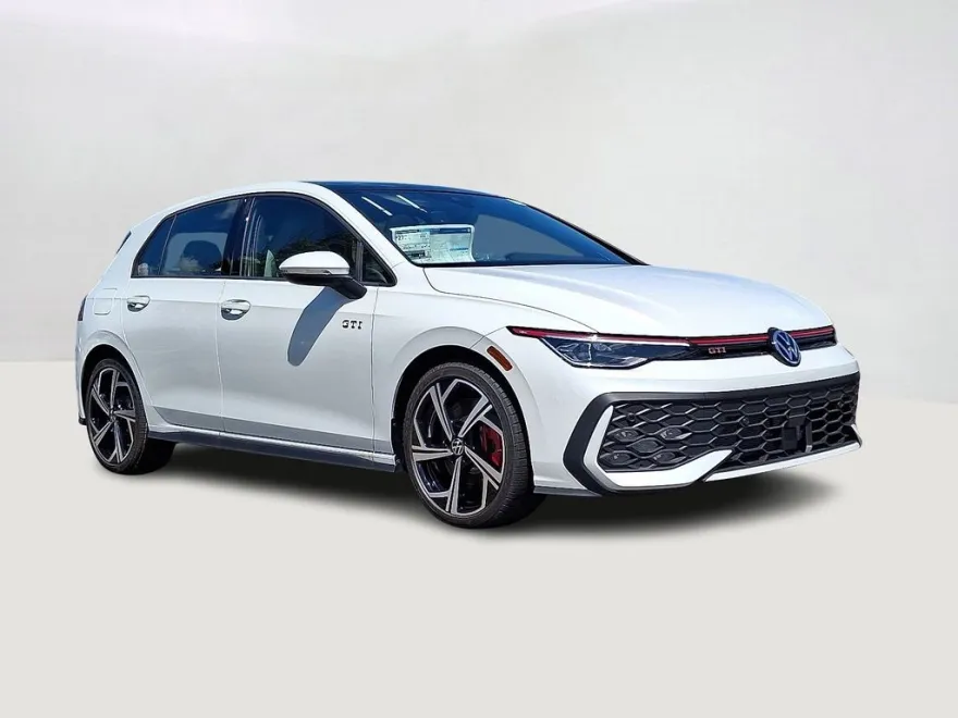 2025 Volkswagen Golf GTI SE photo 1