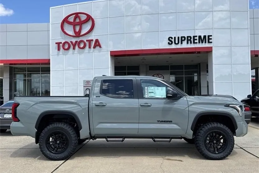 2025 Toyota Tundra SR5 photo 1
