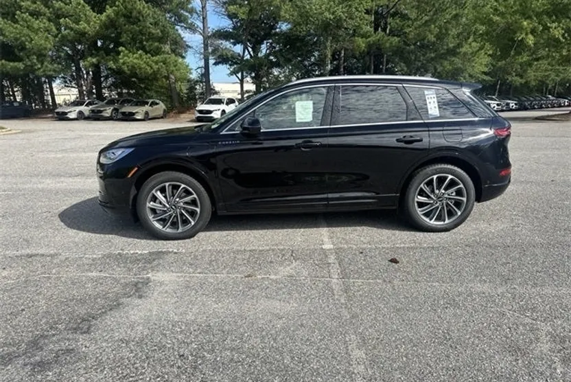 2024 Lincoln Corsair Grand Touring photo 1