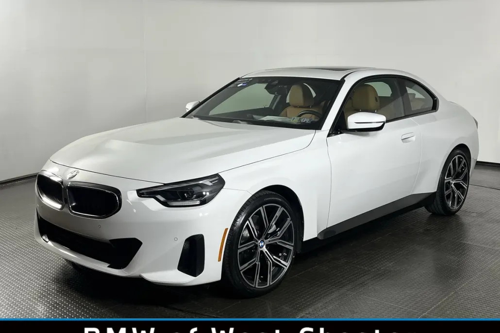 2023 Bmw 230i photo 1