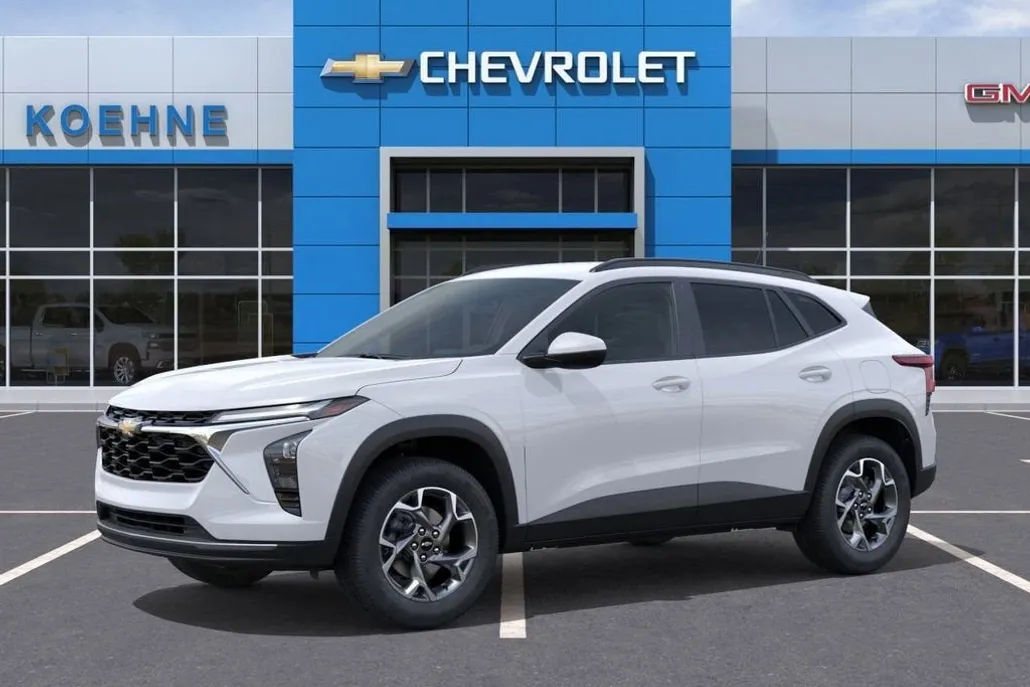 2025 Chevrolet Trax LT photo 1