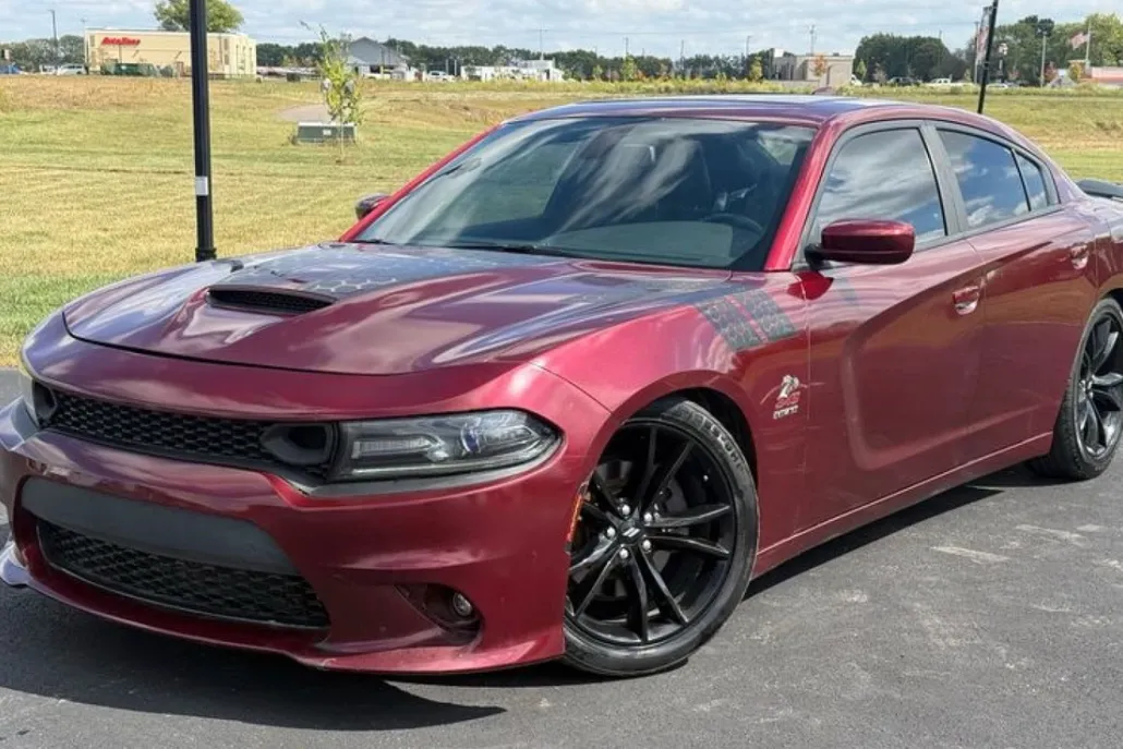 2018 Dodge Charger R/T photo 1