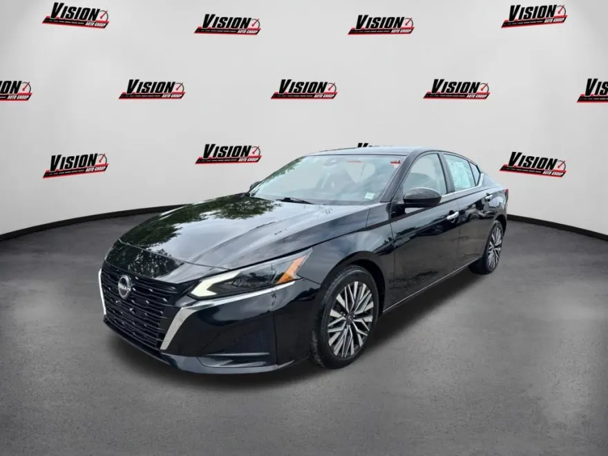2023 Nissan Altima 2.5 SV photo 1