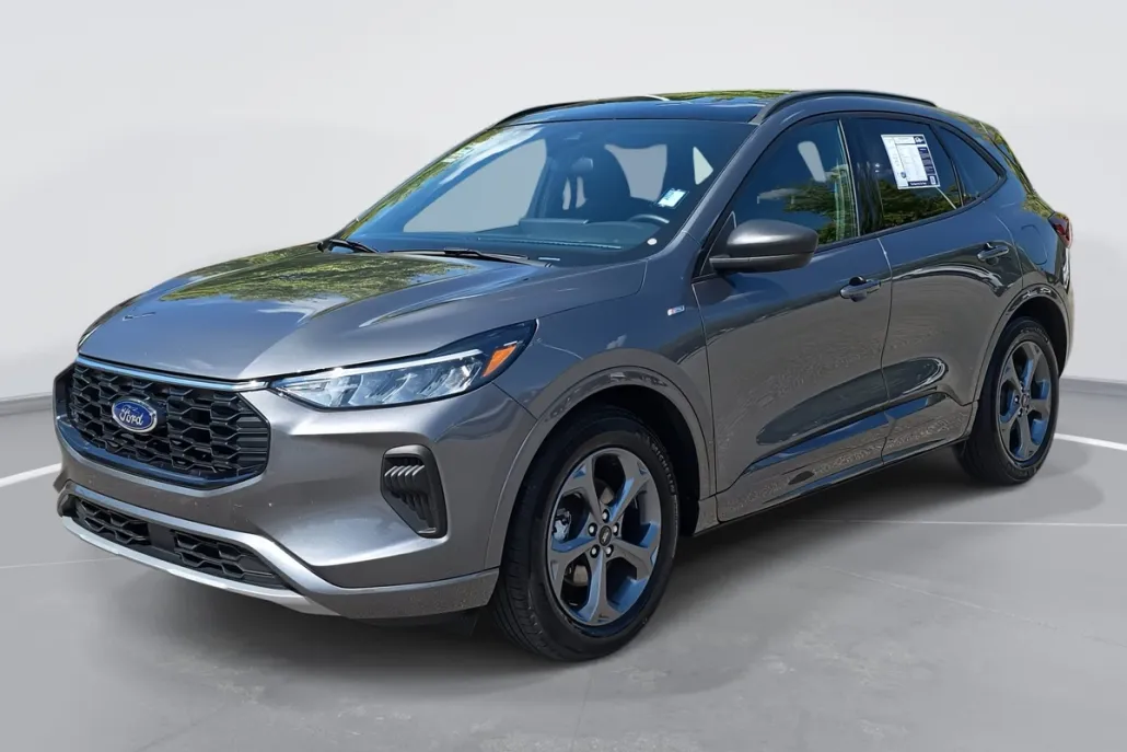 2024 Ford Escape ST-Line photo 1