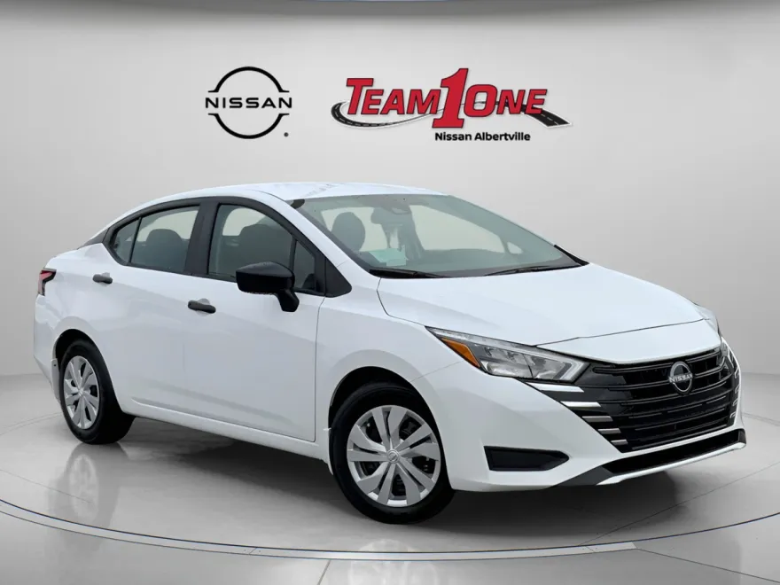 2025 Nissan Versa S photo 1
