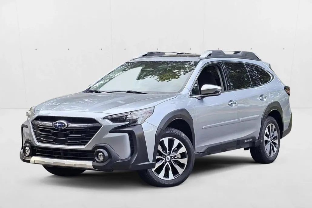 2023 Subaru Outback Touring XT photo 1