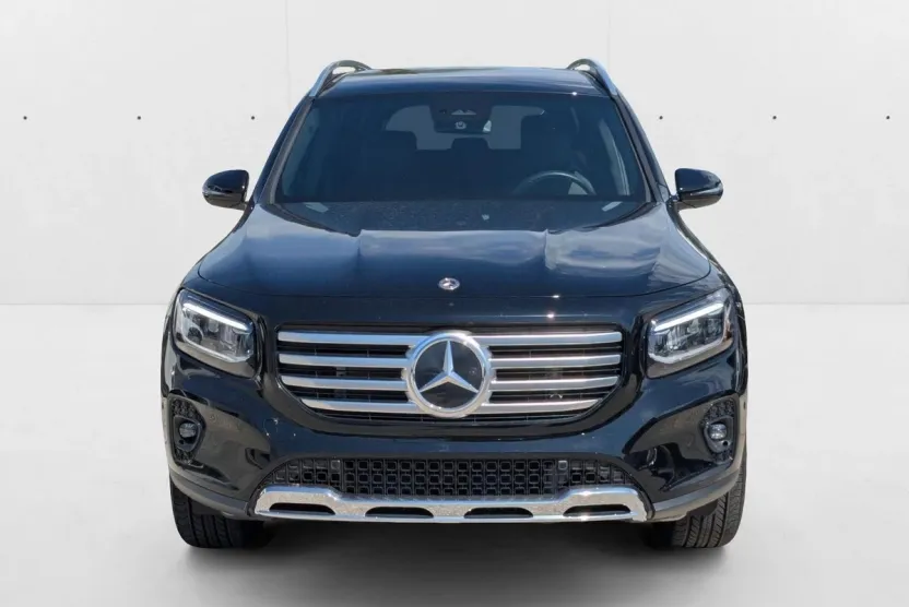 2025 Mercedes Benz GLB 250 photo 1