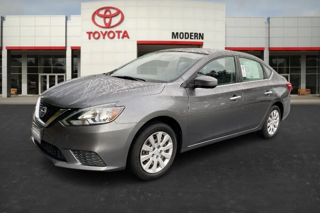 2016 Nissan Sentra SV photo 1