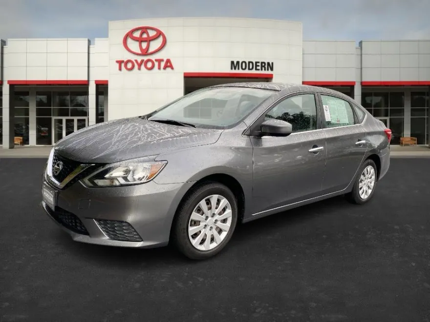 2016 Nissan Sentra SV photo 1