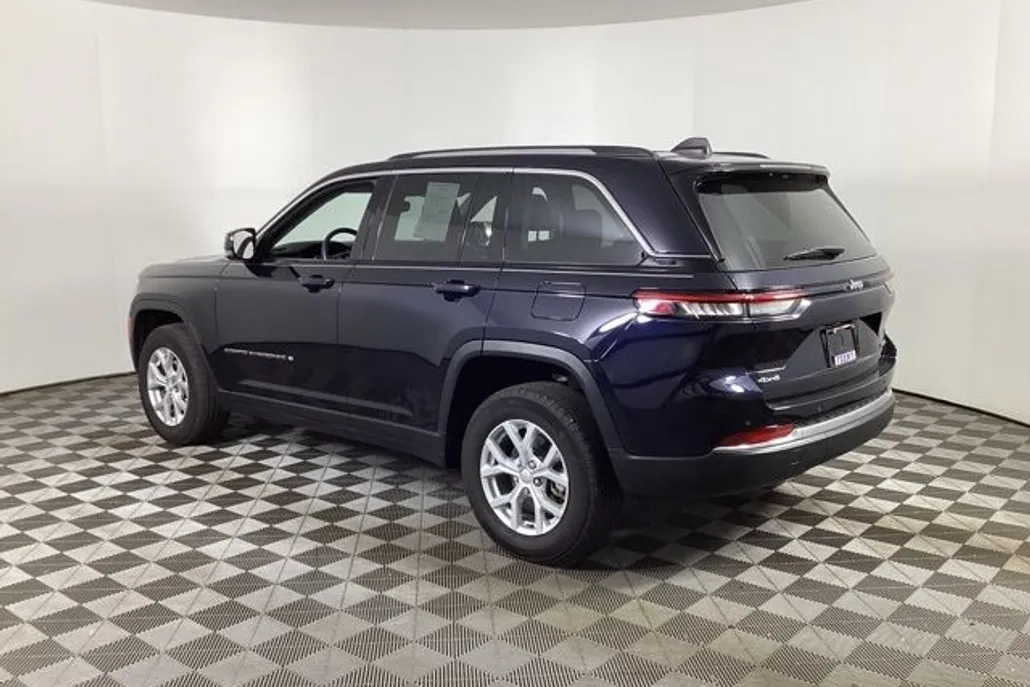 2023 Jeep Grand Cherokee Limited photo 1