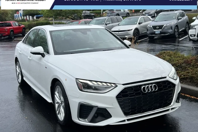 2023 Audi A4 45 S line Premium Plus Quattro photo 1