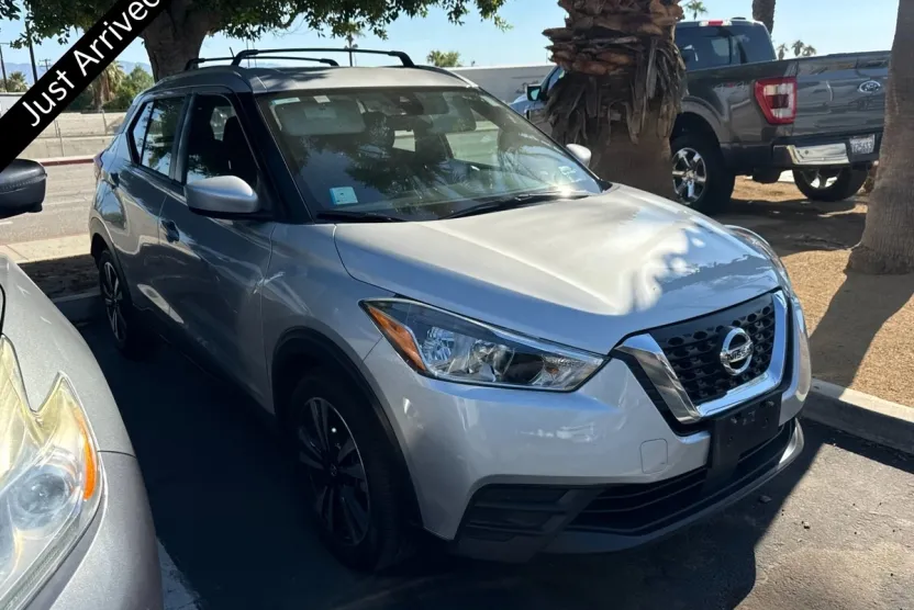 2020 Nissan Kicks SV photo 1