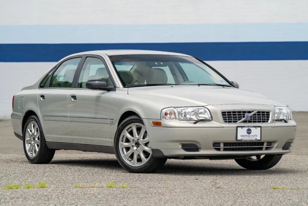 2004 Volvo S80 2.5T photo 1