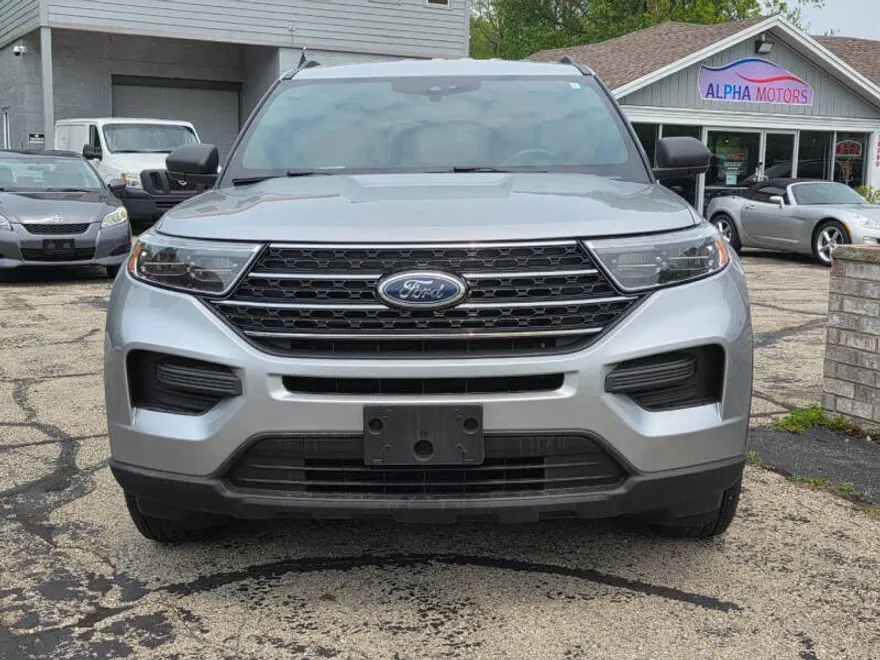 2020 Ford Explorer XLT photo 1