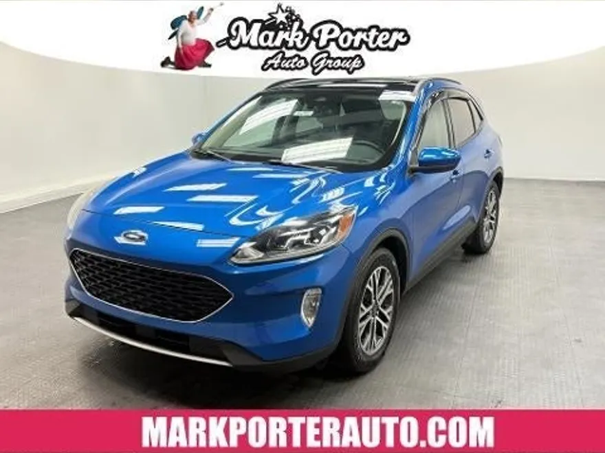 2020 Ford Escape SEL photo 1