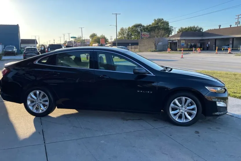 2020 Chevrolet Malibu 1LT photo 1