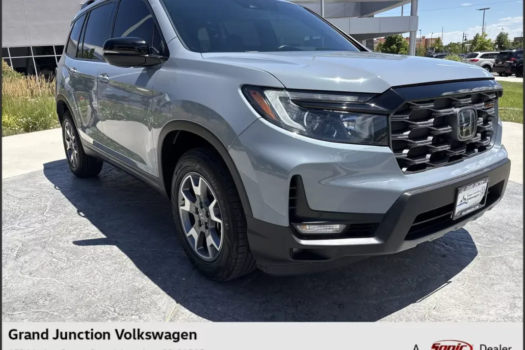 2022 Honda Passport TrailSport photo 1